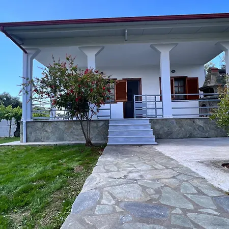 Sea And House